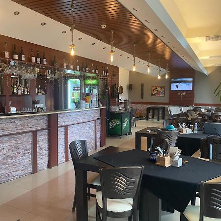 Sea And Mountain Hotel Prolesha Ngoại thất bức ảnh