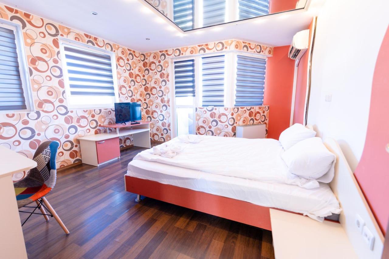 Sea And Mountain Hotel Prolesha Ngoại thất bức ảnh