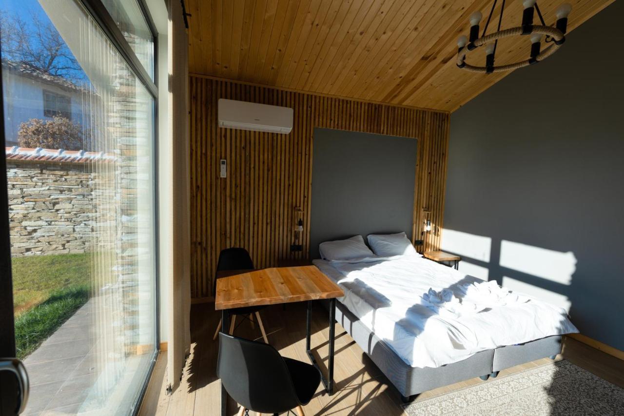 Sea And Mountain Hotel Prolesha Ngoại thất bức ảnh