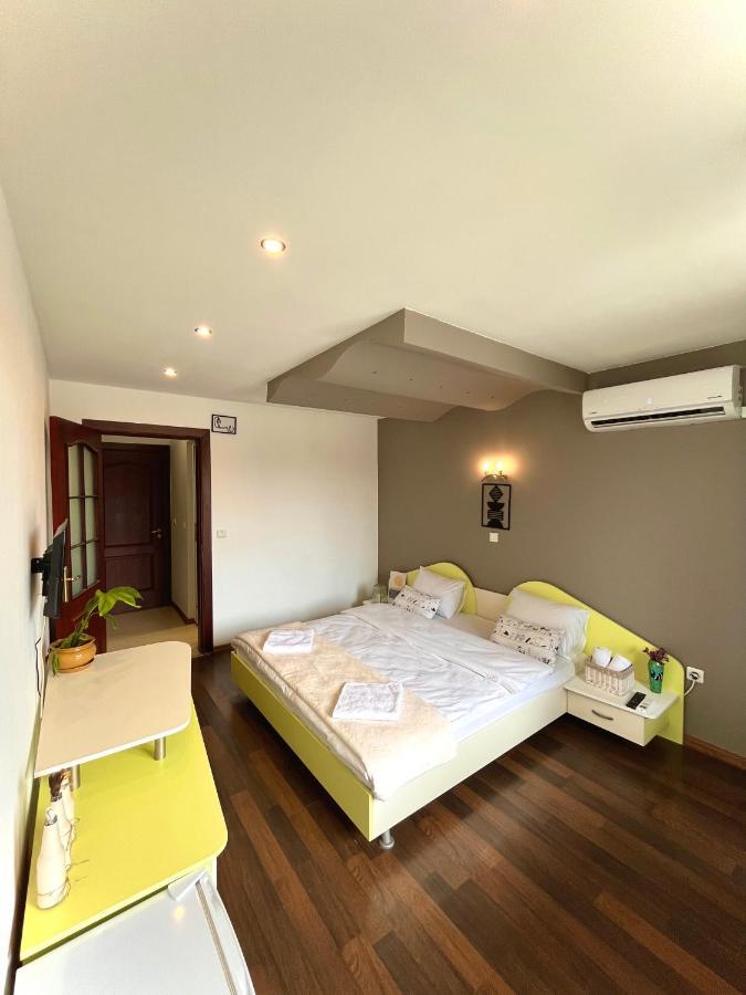Sea And Mountain Hotel Prolesha Ngoại thất bức ảnh
